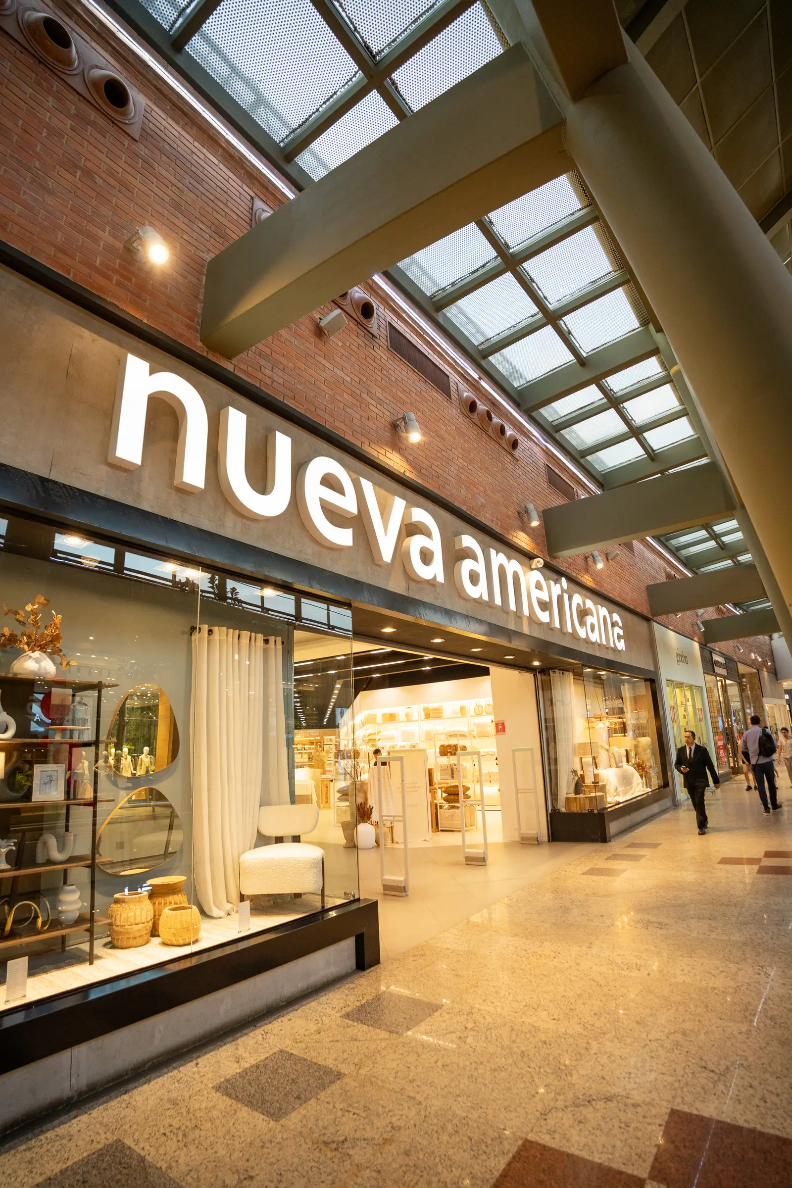 Nueva Americana